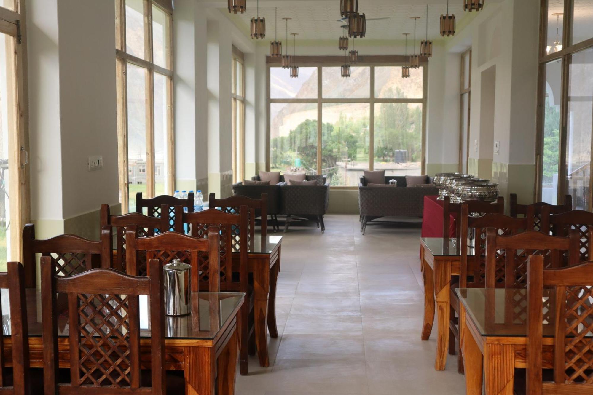 Hotel Duktuk Turtok Luaran gambar