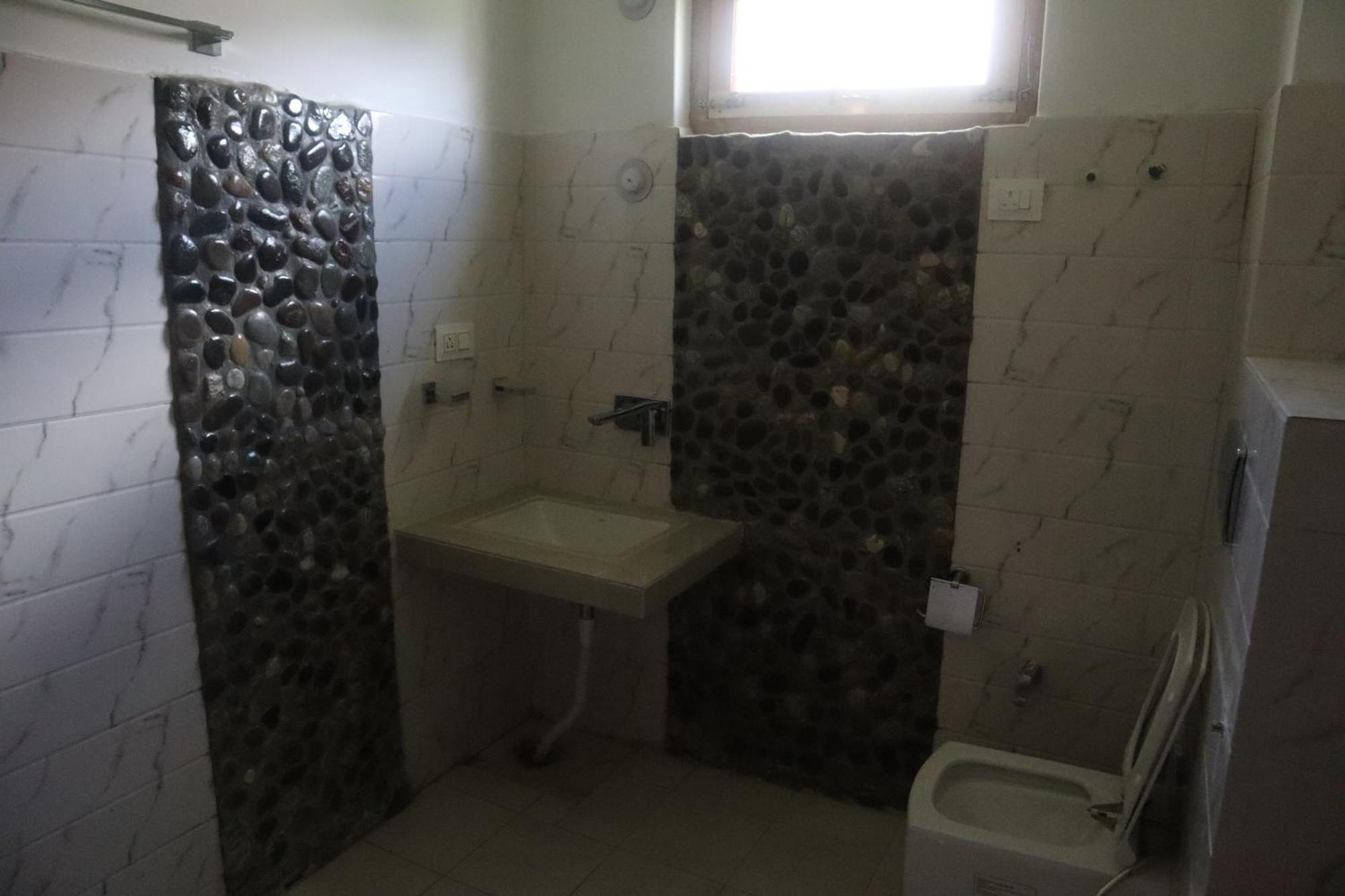 Hotel Duktuk Turtok Luaran gambar